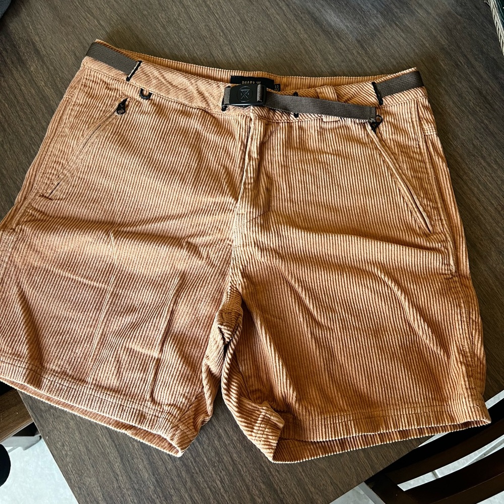 Roark corduroy orange shorts size 33
